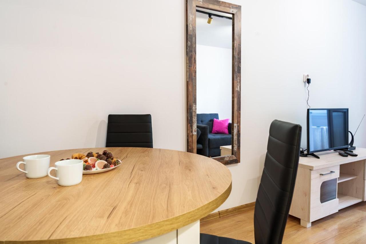 Apartament Pod Swierkiem - Pet Friendly - 2 Osobne Pokoje Dla Max 5 Osob - Space Apart Jelenia Góra Exterior foto
